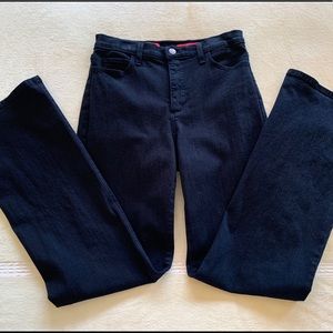 NYDJ Tummy Tuck Black bootcut jeans EUC